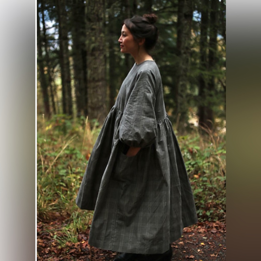 Oak Tree House Puff Sleeve Dress - Picture 5 of 7